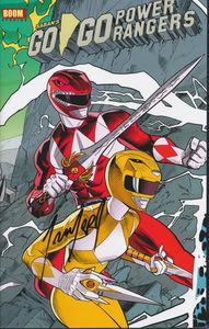 [Go Go Power Rangers #1 (Signed Double Gatefold SDCC Exclusive) (Product Image)]