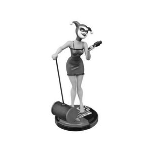 [DC: Batman: Premium Collection Statue: Mad Love Harley Quinn (Product Image)]