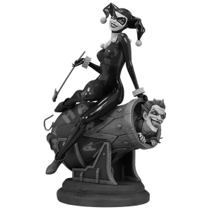 [DC Comics: Diorama Statue: Harley Quinn & The Joker (Product Image)]