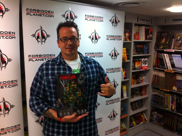 Kevin Eastman Signing TMNT: Ongoing Vol 1