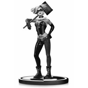[DC: Batman: Black & White: Statue: Harley Quinn By Lee Bermejo (Product Image)]