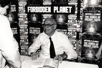 [Arthur C Clarke signing The Songs of Distant Earth (Product Image)]