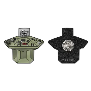 [Doctor Who: The Third Doctor: Enamel Pin Badge: TARDIS Console (Product Image)]