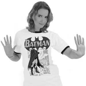 [Batman: T-Shirt: Classic Detective Comics Ringer (Product Image)]