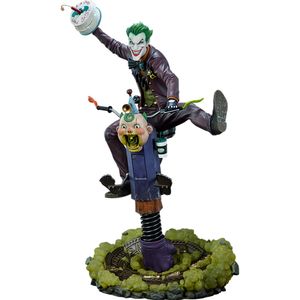 [Batman: Premium Format Statue: The Joker (Product Image)]