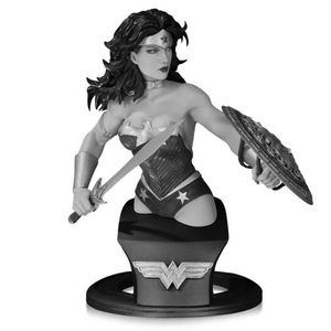 [DC Comics: Super Heroes: Bust: Wonder Woman (Product Image)]