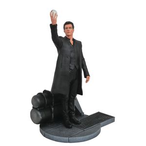 [Dark Tower: Gallery Figure: The Man In Black (Product Image)]