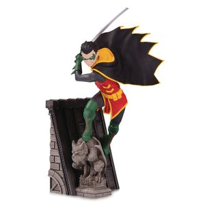 [Batman: Bat-Family Statue: Robin (Product Image)]