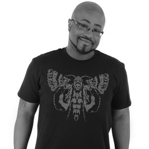 [Life Is Strange: T-Shirt: Max's Deaths Head Moth (Product Image)]