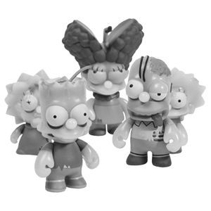 [Simpsons: Vinyl Figures 5 Pack: Glow In The Dark Zombie Family (Product Image)]