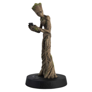 [Avengers: Infinity War: Hero Collector Marvel Movie Collection 1:16 Scale Statue: Teenage Groot (Product Image)]