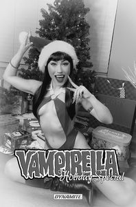 [Vampirella: 2021 Holiday Special (Cover C Cosplay) (Product Image)]
