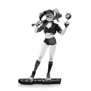[DC: Statue: Red, White & Black Harley Quinn (Product Image)]
