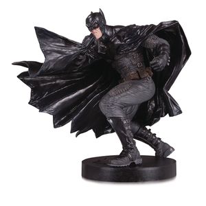 [DC: Black Label Batman Statue: Bermejo (Product Image)]