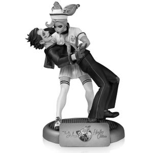 [DC Comics: Bombshells: Statue: Joker & Harley Quinn (Product Image)]