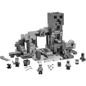[LEGO: Minecraft: The Creeper Mine (Product Image)]