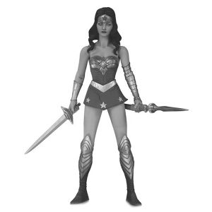 [DC Comics: Designer Series 1 Action Figures: Wonder Woman By Jae Lee (Product Image)]