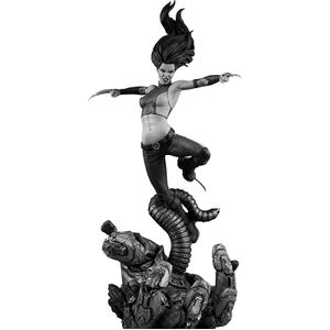 [X-Men: Premium Format Statue: X-23 (Product Image)]