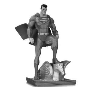 [DC: Mini Statue: Superman (New Edition) (Product Image)]