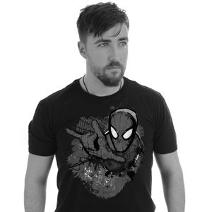 [Marvel: Spider-Man: T-Shirt: Graffiti Web Shot (Product Image)]