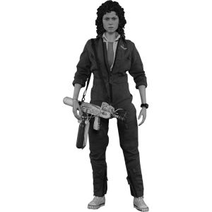 [Alien: Hot Toys Deluxe Action Figure: Ellen Ripley (Product Image)]
