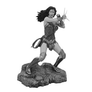 [Justice League Movie: DC Gallery PVC Statue: Wonder Woman (Product Image)]