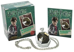 [Harry Potter: Locket Horcrux Kit & Sticker Book (Product Image)]