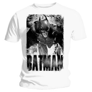 [Batman: Dark Knight Rises: T-Shirts: Running Flames (Product Image)]